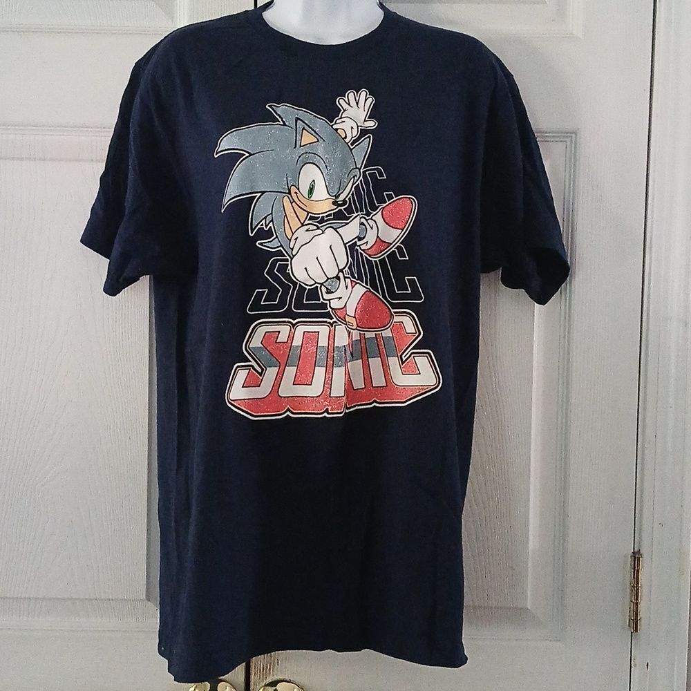 Sonic the Hedgehog  shirt sleeve navy blue t shirt  Sz L  NWOT